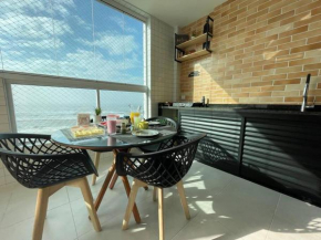 Ap frente mar com ar-condicionado e varanda gourmet